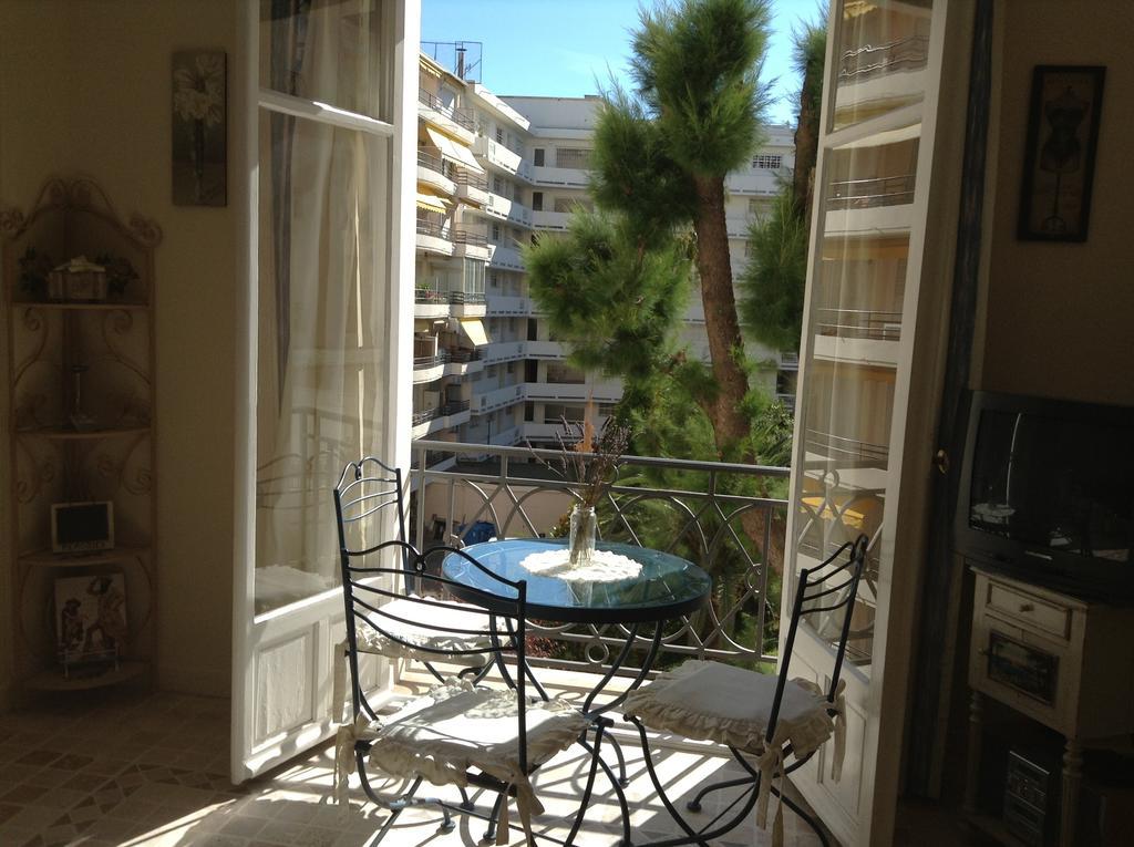 Cannes, Croisette, Palais Miramar Pokój zdjęcie
